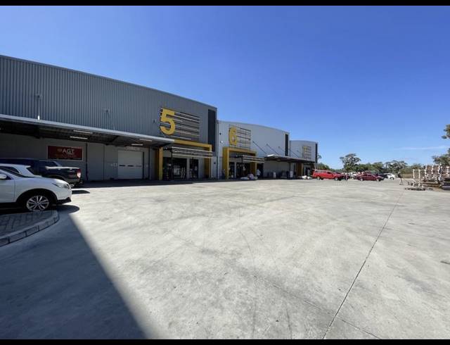 2,308M² FACTORY TO LET IN AIRPORT INDUSTRIA